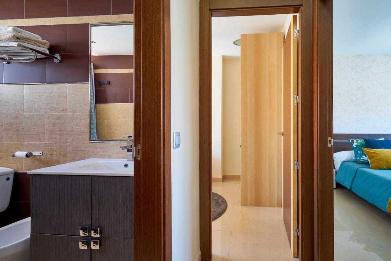 La Macarena Airport Apartment มาลากา ภายนอก รูปภาพ
