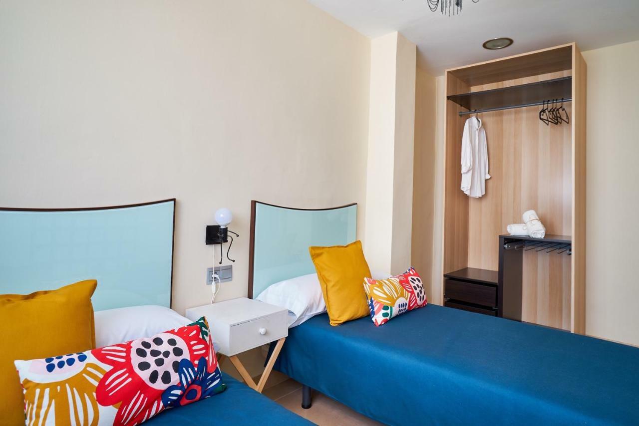 La Macarena Airport Apartment มาลากา ภายนอก รูปภาพ