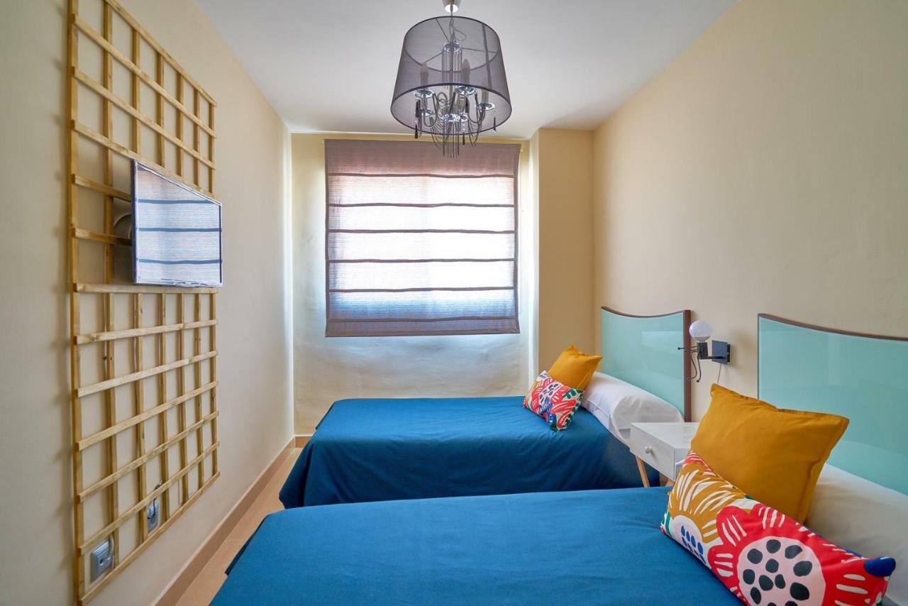 La Macarena Airport Apartment มาลากา ภายนอก รูปภาพ