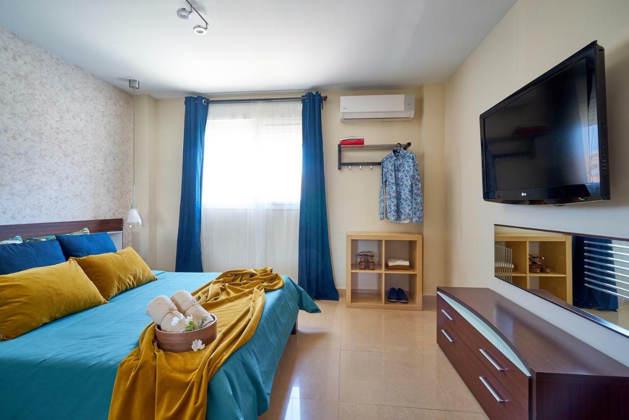 La Macarena Airport Apartment มาลากา ภายนอก รูปภาพ